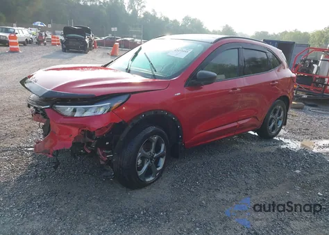 2023 Ford Escape St Line z USA, uszkodzony, nr VIN 1FMCU9MN8PUB42123